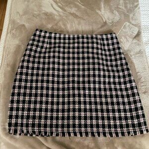 H&M checkered mini skirt size 8